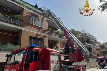 Galleria foto 'Roma, incendio in un attico all’Aurelio: morto un uomo' - foto 1