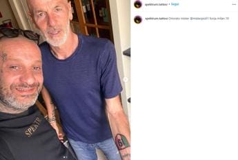 Galleria foto 'Scudetto Milan, Pioli festeggia con un tatuaggio' - foto 1