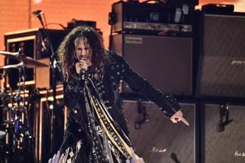 Galleria foto 'Steven Tyler in rehab, Aerosmith rimandano tour' - foto 1
