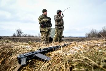 Galleria foto 'Ucraina, 007 Gb: “Perdite devastanti tra giovani ufficiali russi”' - foto 1
