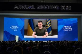 Galleria foto 'Ucraina, Zelensky a Davos: “Sanzioni massime contro la Russia”' - foto 1