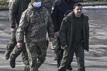 Galleria foto 'Ucraina, Zelensky: “Fino a 100 morti al giorno su fronte est”' - foto 1