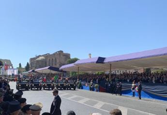 Galleria foto '2 giugno, dopo 2 anni torna la parata ai Fori Imperiali' - foto 1