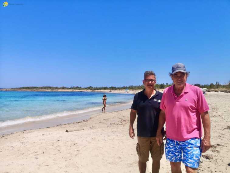 Sorpresa a Torre Guaceto: in spiaggia c’è Oliver Stone