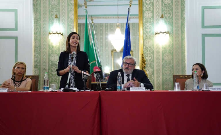 Emiliano alla firma del Cis: «Somme importanti, la Puglia saprà correre» – VIDEO