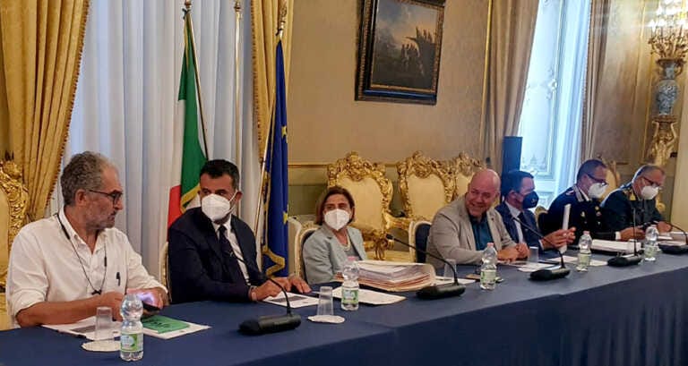 Bari, si riunisce il comitato per la Sicurezza: «Azioni sinergiche contro degrado e criminalità» – VIDEO
