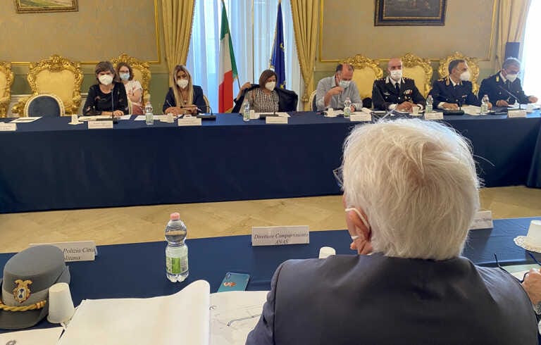 Ss16, via i cantieri dal 15 giugno. Maurodinoia: «Anas provveda a segnalare la viabilità alternativa»