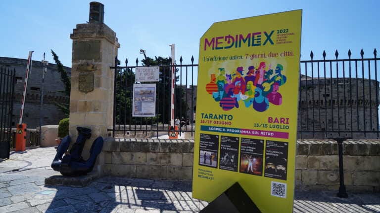 Medimex al via a Taranto. Veronico: «Finalmente torniamo a respirare la musica dal vivo» – VIDEO