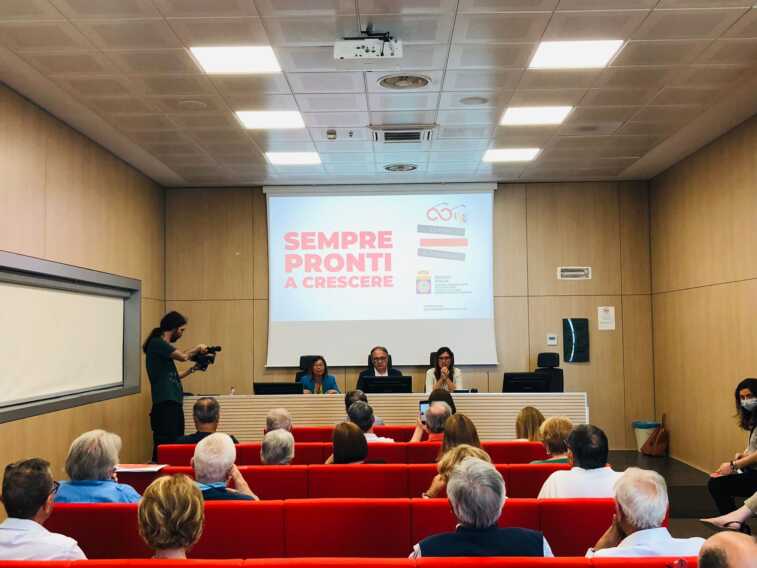 Galleria foto 'La Puglia festeggia le UTE a vent’anni dalla legge n. 14 del 2002 con oltre 200 eventi – VIDEO' - foto 1