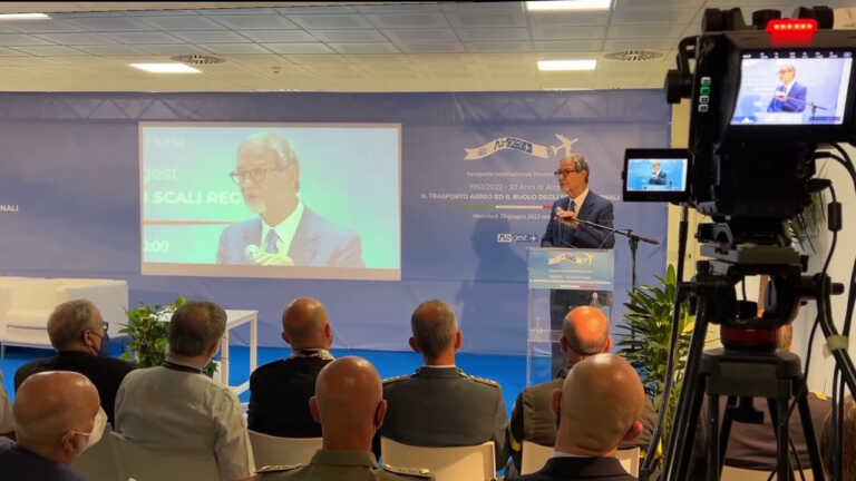Galleria foto 'Aeroporto di Trapani, Musumeci “Con il mio governo è tornato a vivere”' - foto 1
