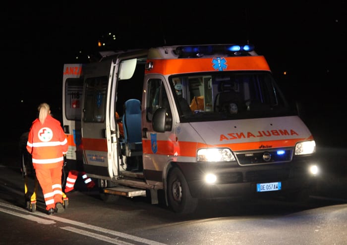Auto finisce in un canale sulla A14 a San Severo: muoiono padre e figlia