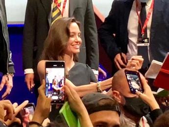 Angelina Jolie sul set in Italia: “Grazie Baricco!”