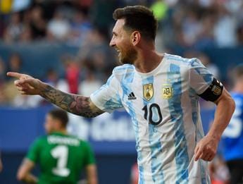 Galleria foto 'Argentina-Estonia 5-0: Messi record, segna 5 gol' - foto 1