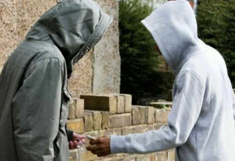 Bari, le mani dei baby pusher nella movida. Così i clan alimentano il business