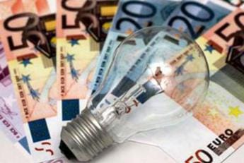 Galleria foto 'Bollette luce e gas, ora il governo aiuta le famiglie a basso reddito' - foto 1