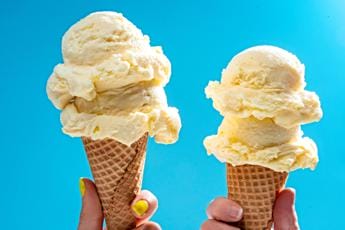 Galleria foto 'Caldo, boom di acquisti di acqua e gelati' - foto 1