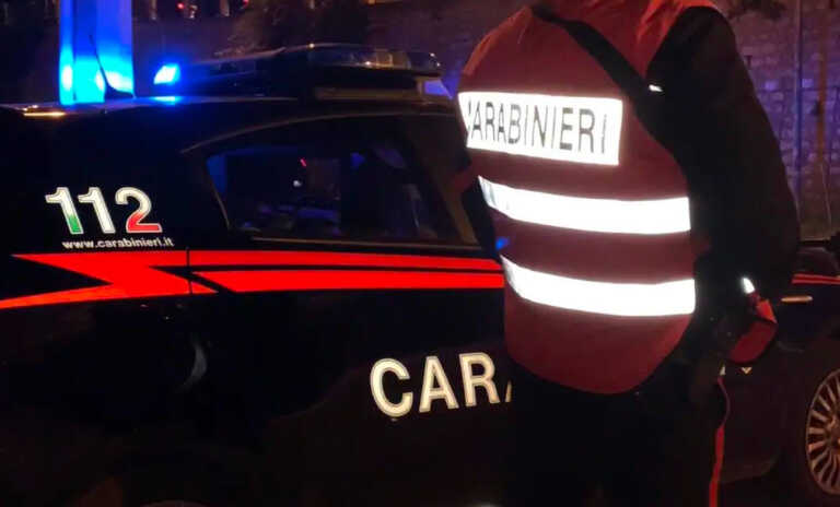Tragedia a Novoli: uccisa a coltellate una 38enne. Si cerca il marito