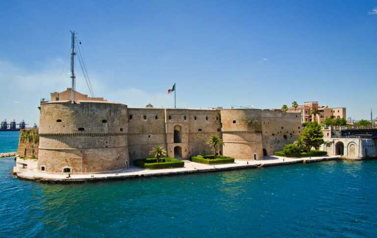 Taranto, al castello aragonese è festa per celebrare la bellezza del mare