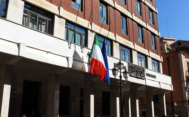 Comunali, a Barletta si profila il ballottaggio tra Cannito e Scommegna