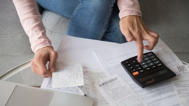 Inflazione senza freni: il 2022 costerà mille euro in più. La Puglia è tra le regioni con i rincari più contenuti