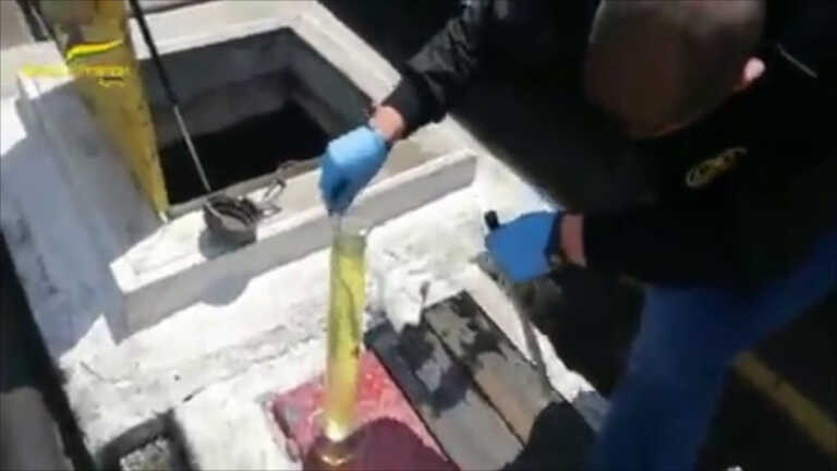 Galleria foto 'Contrabbando di carburanti ad Ardea, sequestri per 4 milioni' - foto 1