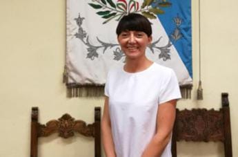 Galleria foto '“Cosa capisce di cantieri donna con tacco 12?”, attacco sessista a candidata sindaca' - foto 1