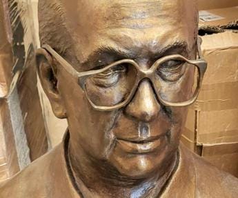 Galleria foto 'Craxi, ecco il busto che Rieti gli dedica' - foto 1