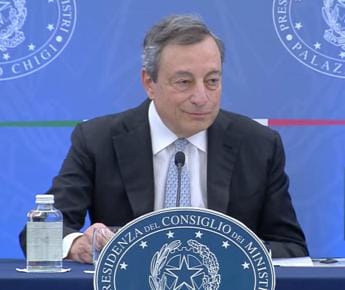 Draghi: “Governo non si fa senza M5S” Draghi: “Governo non si fa senza M5S”