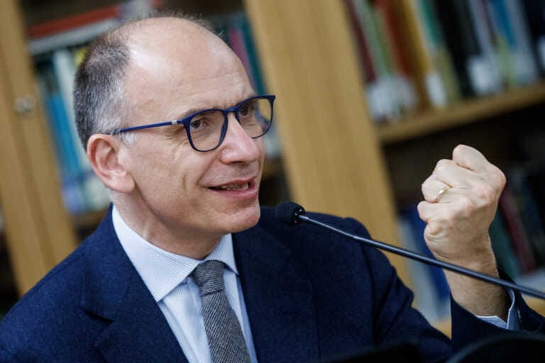 Letta in Puglia. Il segretario Pd è stato a Barletta e Taranto: «Regione centrale per l’indipendenza energetica»