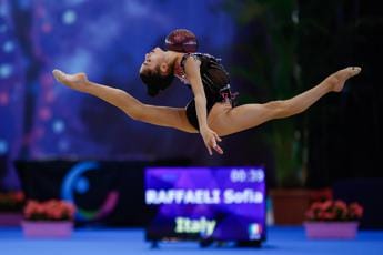 Galleria foto 'Europei Ginnastica Ritmica, Raffaeli storica con due ori e un argento' - foto 1