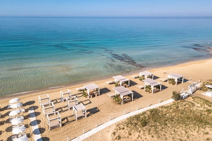 Salento, gazebo al mare a 1.000 euro. Amarezza per le polemiche: «Proponiamo servizi di valore»
