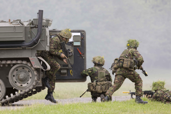 Galleria foto 'Gb, l”ordine’ all’esercito: “Pronti a combattere la Russia”' - foto 1