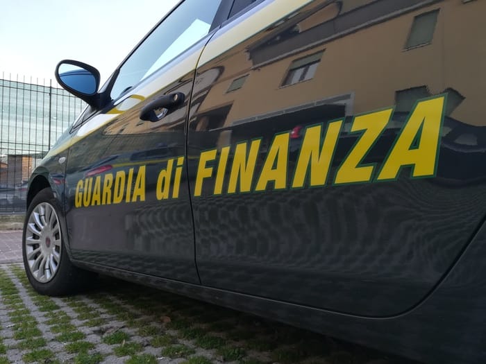 Droga e armi sul Gargano: 17 arresti in corso. Nell’operazione impegnati 160 finanzieri
