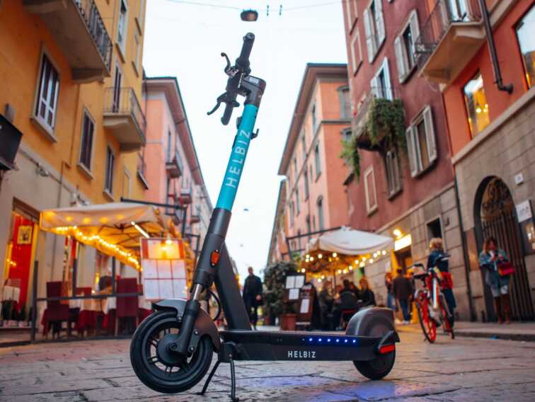 Helbiz, in omaggio sblocchi gratuiti per l’ultimo giorno di scuola