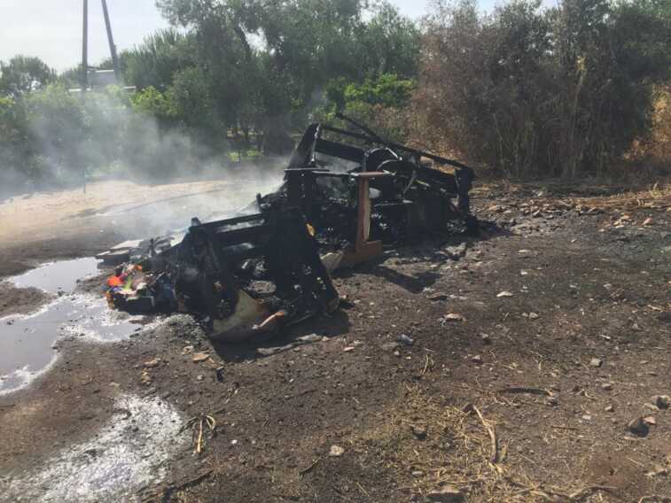 Sorpreso mentre dava fuoco a rifiuti speciali in campagna: denunciato un 60enne barese Sorpreso mentre dava fuoco a rifiuti speciali in campagna: denunciato un 60enne barese