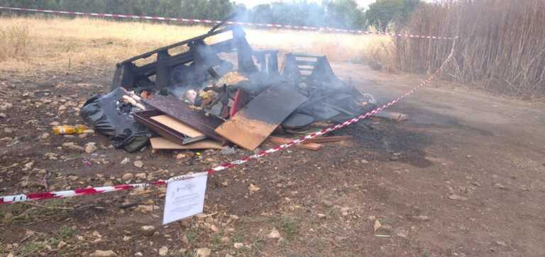 Sorpreso mentre dava fuoco a rifiuti speciali in campagna: denunciato un 60enne barese Sorpreso mentre dava fuoco a rifiuti speciali in campagna: denunciato un 60enne barese