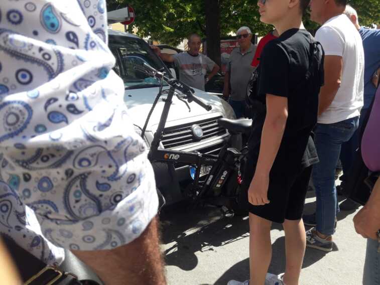 Cerignola: scontro tra un furgone e una bici elettrica in zona Duomo, illeso ragazzino