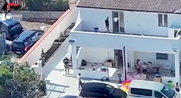 Lesina, catturato latitante 35enne: era in una villetta davanti al mare e gustava una grigliata – VIDEO