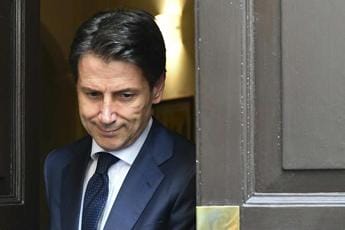 Galleria foto 'M5S, gelo Conte-Grillo: altolà del garante su governo e 2 mandati' - foto 1