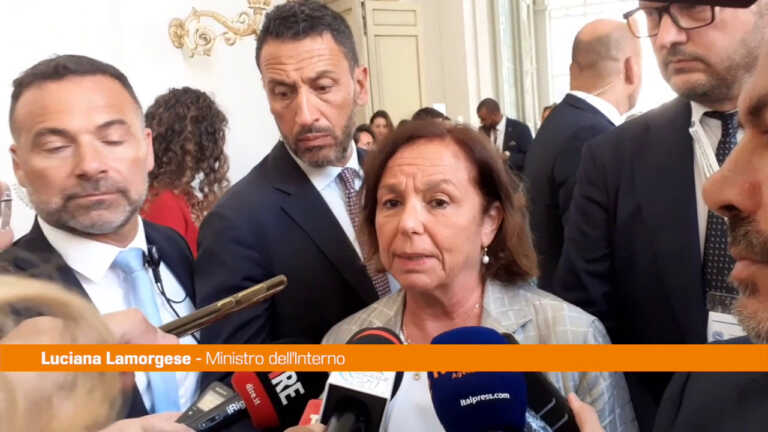 Galleria foto 'Mediterraneo, Lamorgese “Instabilità favorisce traffico esseri umani”' - foto 1