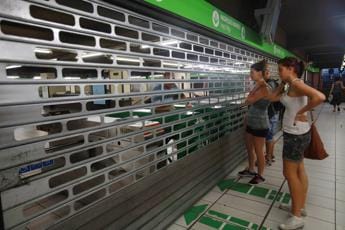 Galleria foto 'Milano, al via sciopero Atm: chiuse metropolitane' - foto 1