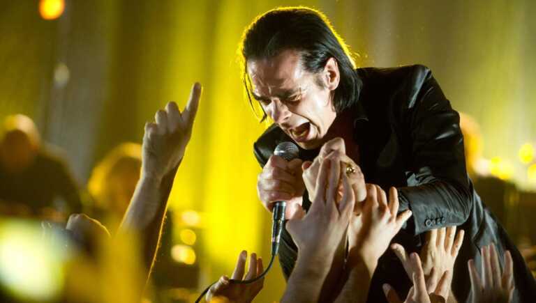 Parte dal Medimex il tour di Nick Cave. Sale l’attesa per il rocker: cancelli aperti dalle 18