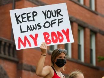 Galleria foto 'Oms: “Ogni anno 25 milioni di aborti in condizioni non sicure”' - foto 1
