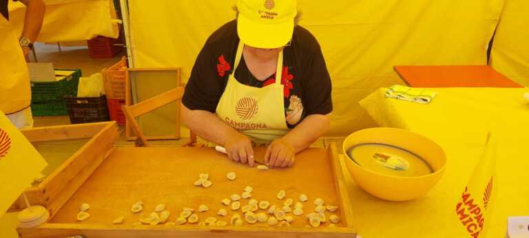 Bari, caldo e prezzi fuori controllo mandano in crisi anche le orecchiette