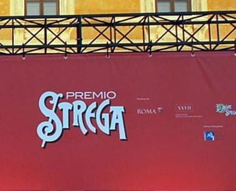 Premio Strega, al secondo scrutinio balza in testa Mario Desiati