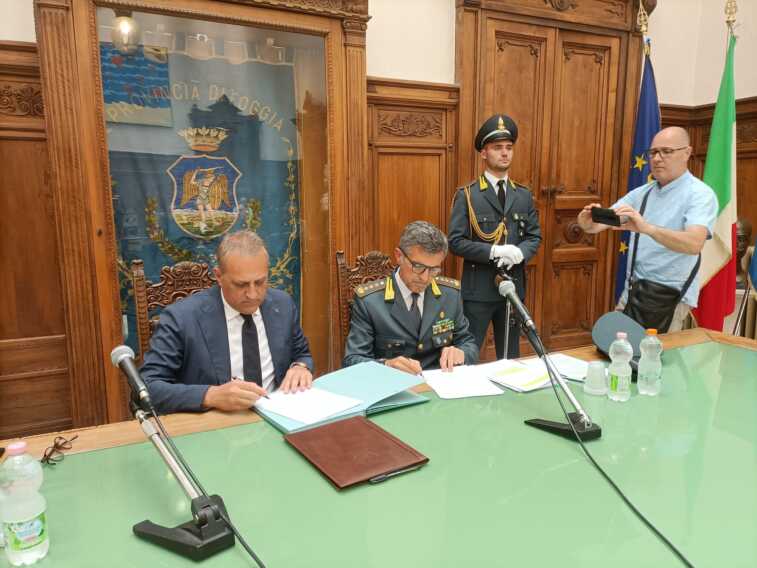 Pnrr, firmato a Foggia protocollo di legalità tra Provincia e Guardia di finanza per vigilare sui finanziamenti – VIDEO