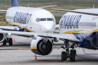 Galleria foto 'Sciopero aerei 25 giugno: sabato nero per low cost Ryanair, EasyJet e Volotea' - foto 1