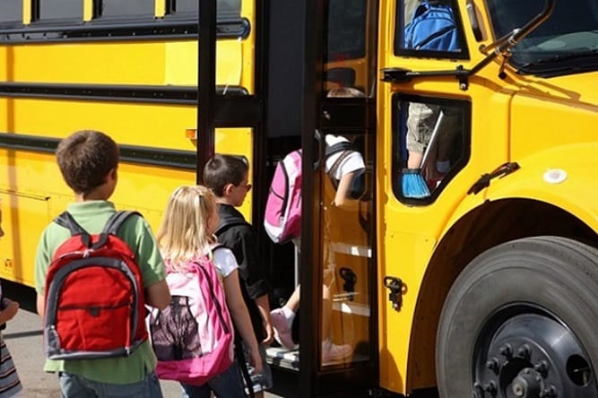 Trasporto scolastico: per l’anno 2022-2023, a Bari, fermate anche a casa dei nonni