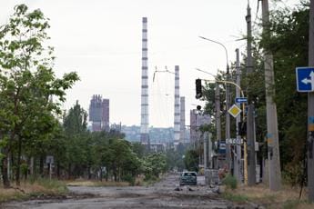 Galleria foto 'Severodonetsk, esercito Kiev in ritirata' - foto 1