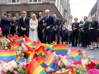 Galleria foto 'Sparatoria Oslo, oggi nella cattedrale la cerimonia per le vittime' - foto 1